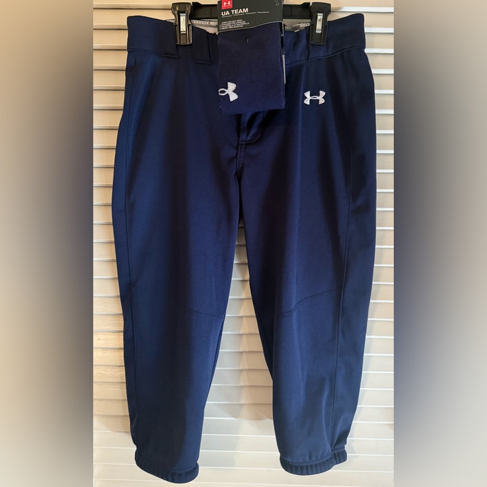 Women’s M under armour bundle softball pants and matching socks